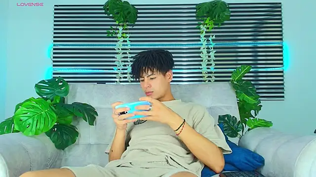 ThiiagoSaeenz Webcam Show