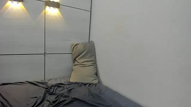 Show modela mia_masie na web-kameri