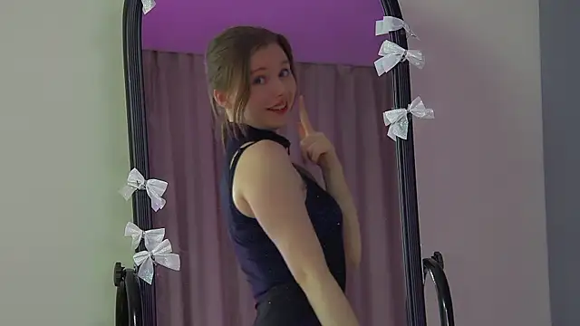 KeiraAsti: онлайн-секс-чат