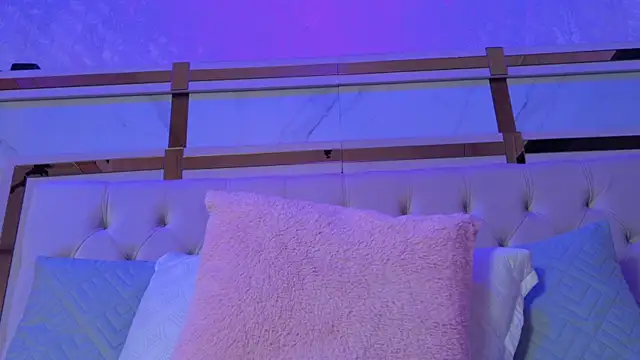 Chat +18 de Cameron_Hearts ao vivo