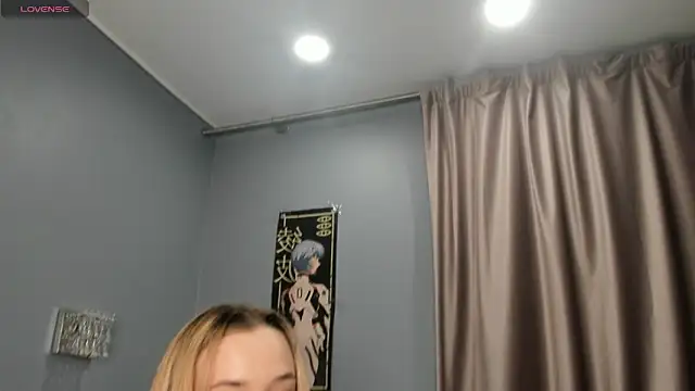 KristleKirst Adlı Modelin Canlı XXX Sohbeti