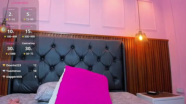 MOLLYSPENCER1n Live XXX chat