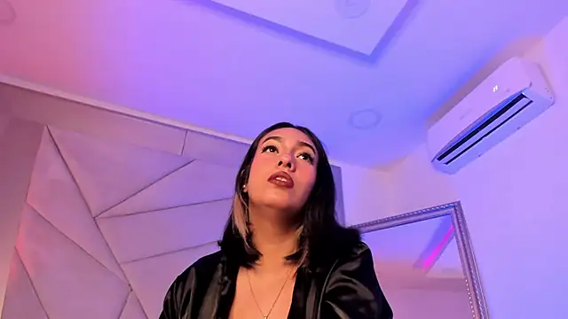 RouseWhitte's Live XXX Chat