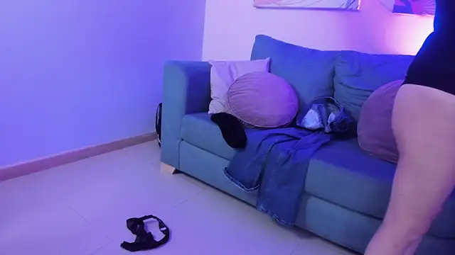 Ivonne_4's Live XXX Chat