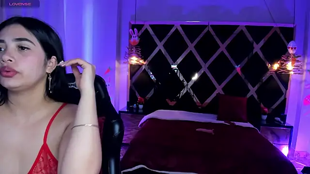 Chat XXX ao vivo de Lucia_24x