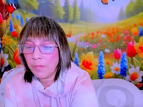 indianroxy Adlı Modelin Canlı XXX Sohbeti