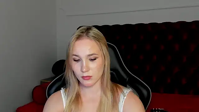 ElaraVoltage: απευθείας συνομιλία ΧΧΧ