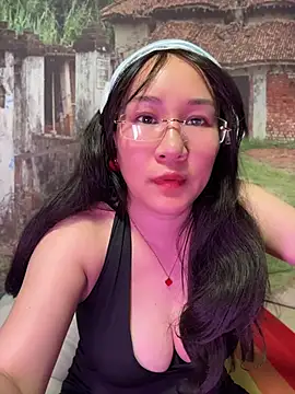 liqinqin-5201's Live XXX Chat