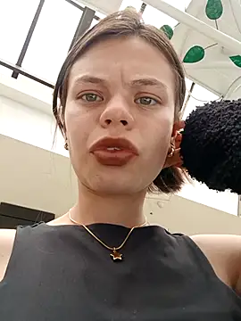 _Isabella-7 élő XXX-chatje