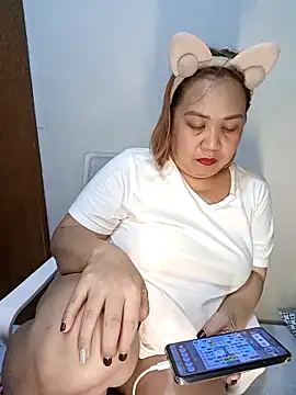 Chatroom XXX en direct de Sweet_asian_kylie