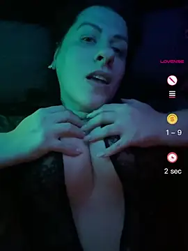 Chat XXX en directo de Evelinia