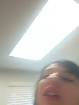 Courtneysinclair: διαδικτυακό σόου στην κάμερα