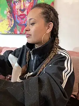 Diosa_Pinkk Adlı Modelin Canlı XXX Sohbeti