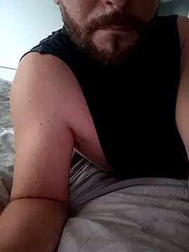 dauman97: διαδικτυακό σόου στην κάμερα