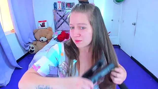 Luna_Analya élő XXX-chatje