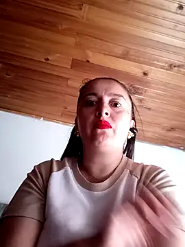 XXX chat uživo modela Cherry_1992