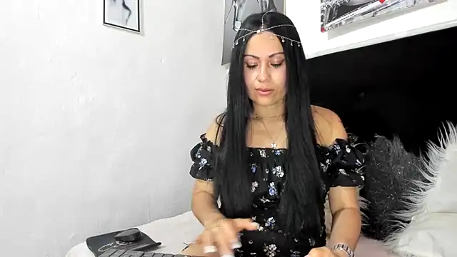 Tania_mature Chat XXX in diretta