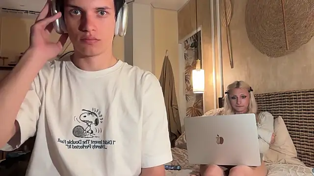 twl8vibe's Live XXX Chat