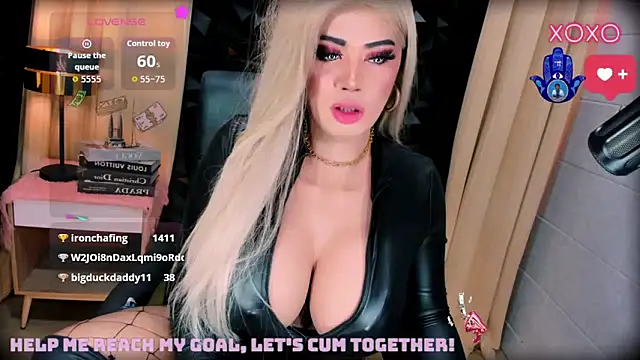 Show webcam de HugeMagnificent11inCock