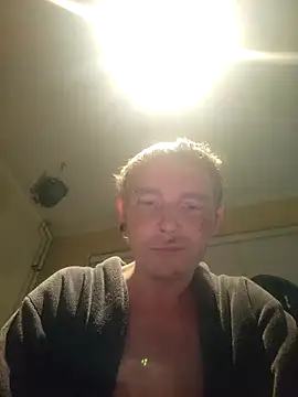 piercingpik Adlı Modelin Canlı XXX Sohbeti