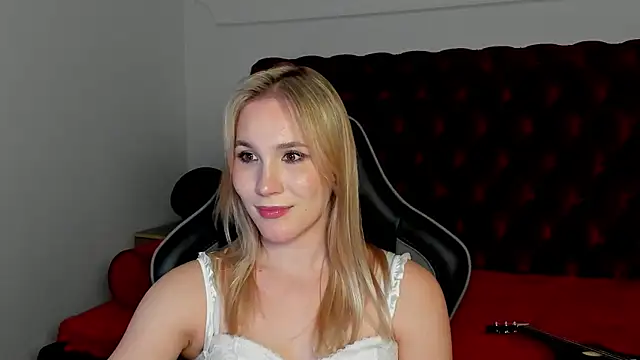 Živý XXX chat ElaraVoltage