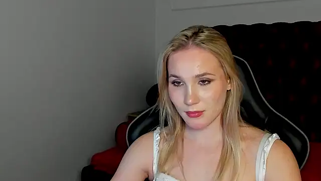 دردشة ElaraVoltage الجنسية المباشرة