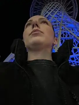 naughty_lucifer Adlı Modelin Canlı XXX Sohbeti