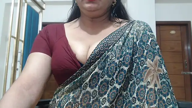 Maisa-130's Live XXX Chat