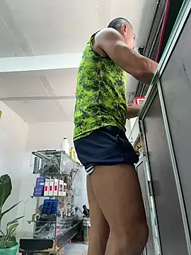 Paul22cm- – Naživo XXX chat