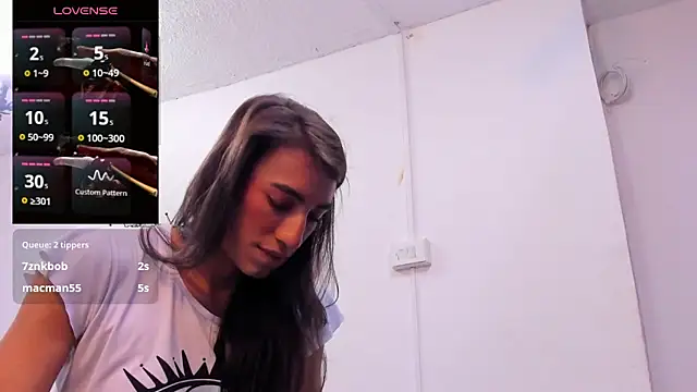 VALERIAQUEENTS__ webcam show