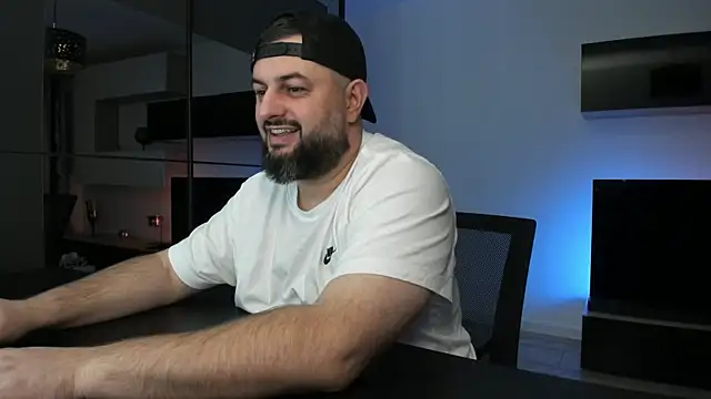 Show modela DravenPeak na web-kameri