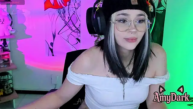 _AmyDark Chat XXX in diretta