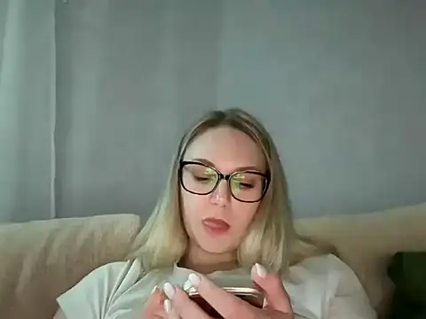 NikexPretty Chat XXX in diretta