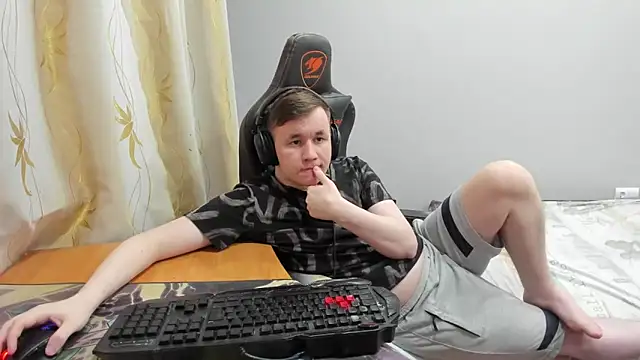 Show modela iliaskrislove na web-kameri