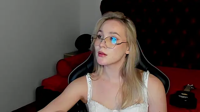 ElaraVoltage Obrolan Langsung XXX