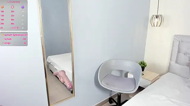 Chat +18 de escarleth__ ao vivo