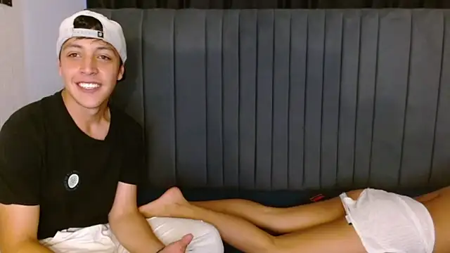 XXX chat uživo modela 24_7horny_