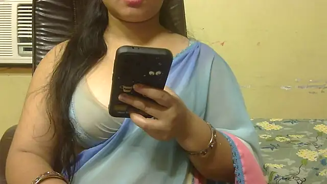 PUCHEJAAN Adlı Modelin Canlı XXX Sohbeti