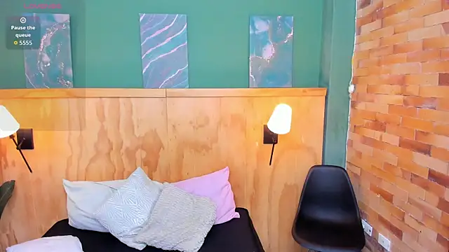 megansumerのライブXXXチャット