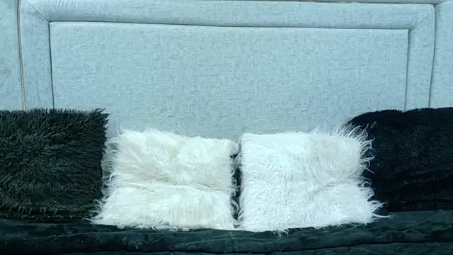 Naomimolie Chat XXX live