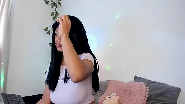 Zhayraxhimena's Live XXX Chat