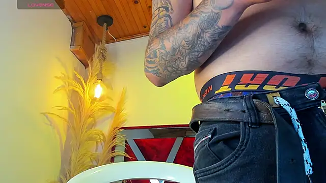 XXX chat uživo modela Nickk_21_