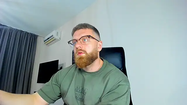 XXX chat uživo modela Findom_guy