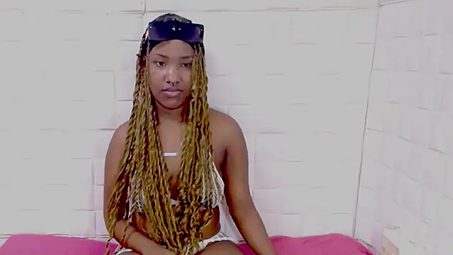 EroticSexyPrada's Live XXX Chat