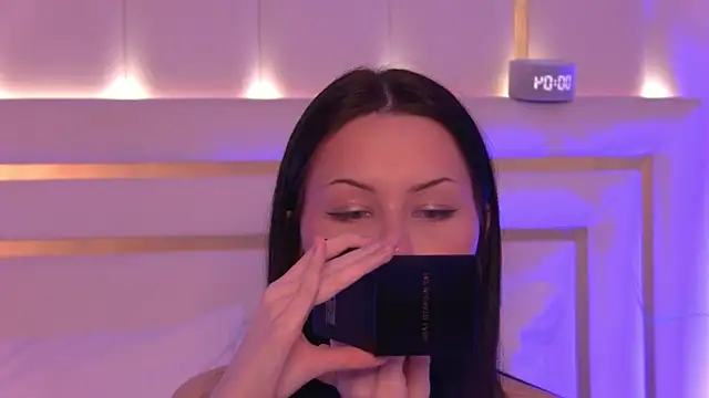 LeyaFoxhall Adlı Modelin Canlı XXX Sohbeti