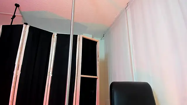 IsabellaLuxeXXX – Naživo XXX chat