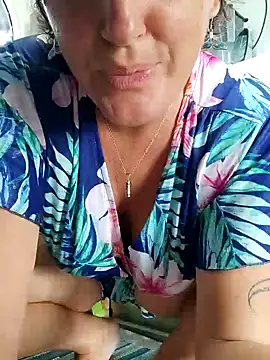 emiliemilf – Naživo XXX chat