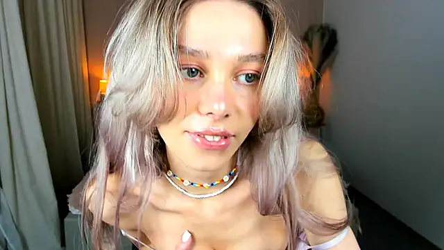 Chat +18 de LuluAlis ao vivo