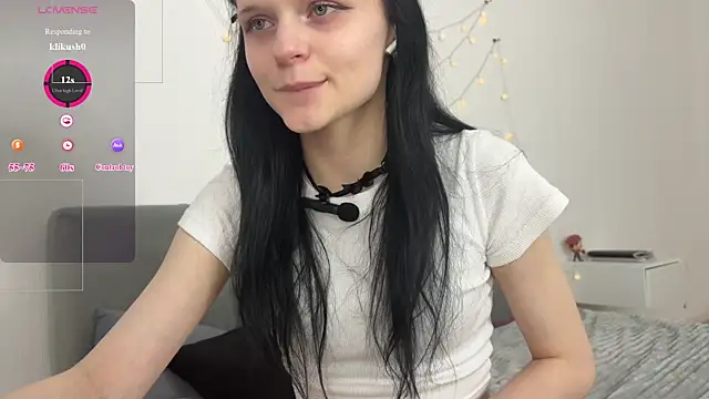 meowchaa's Webcam Show