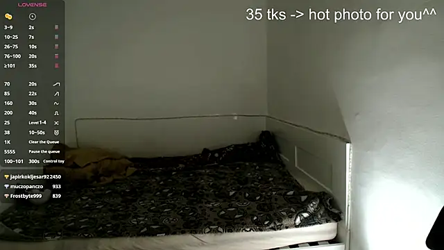 CucKuhta Adlı Modelin Canlı XXX Sohbeti